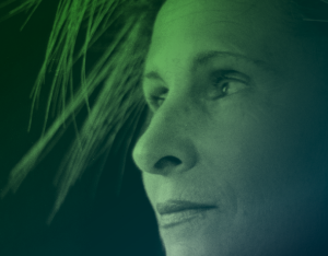 Fotografia del rostre de Gala, amb un reflex de color verd